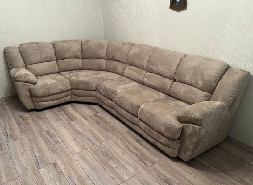 Фото нашей работы по перетяжки мебели