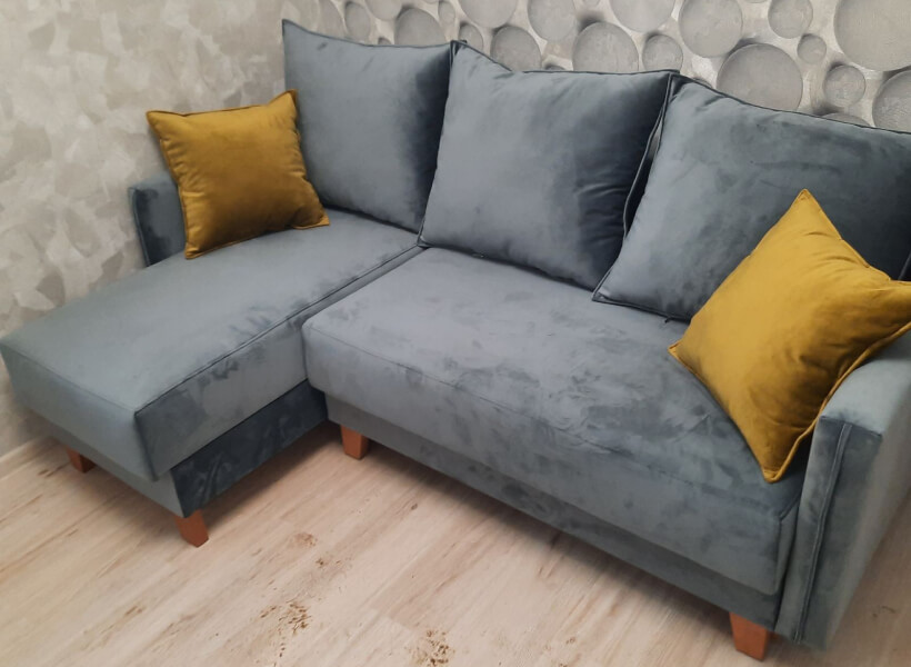 Фото нашей работы по перетяжки мебели