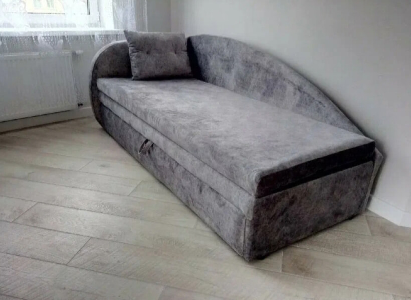 Фото нашей работы по перетяжки мебели