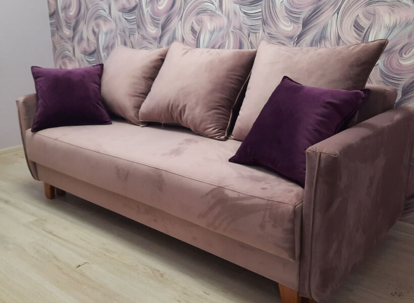 Фото нашей работы по перетяжки мебели